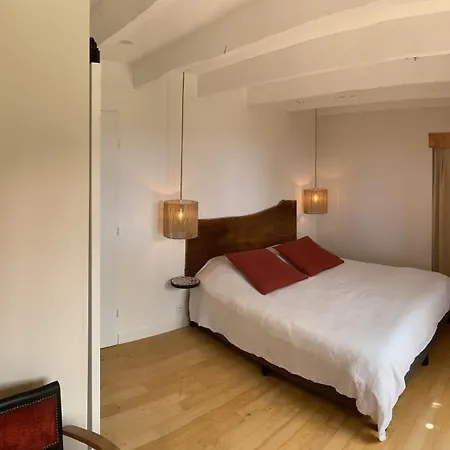 Aux Logis De Fonfroide Chez Mylene & David Отель типа 