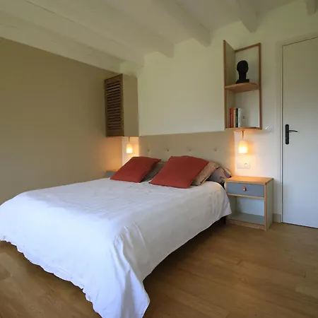 Aux Logis De Fonfroide Chez Mylene & David