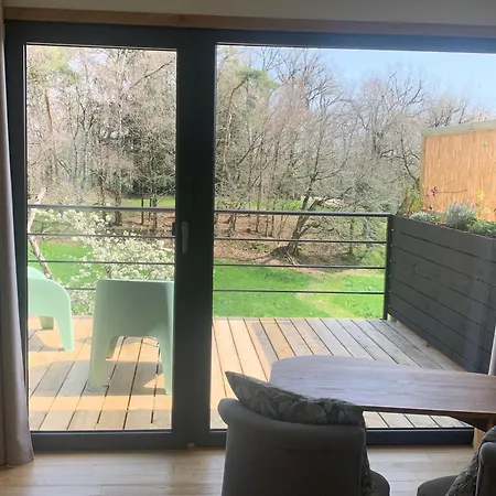 Aux Logis De Fonfroide Chez Mylene & David Bed & Breakfast