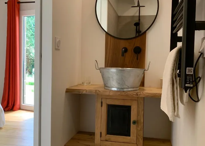 Aux Logis De Fonfroide Chez Mylene & David Отель типа 