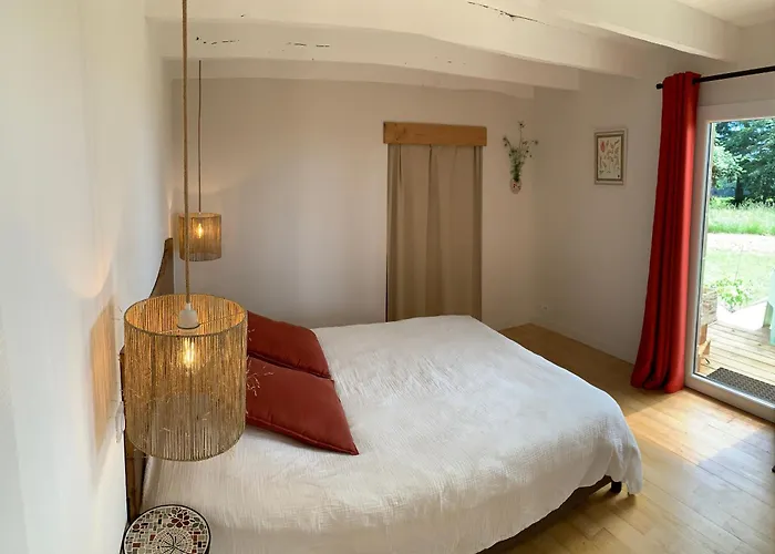 Aux Logis De Fonfroide Chez Mylene & David 3* Marcoles