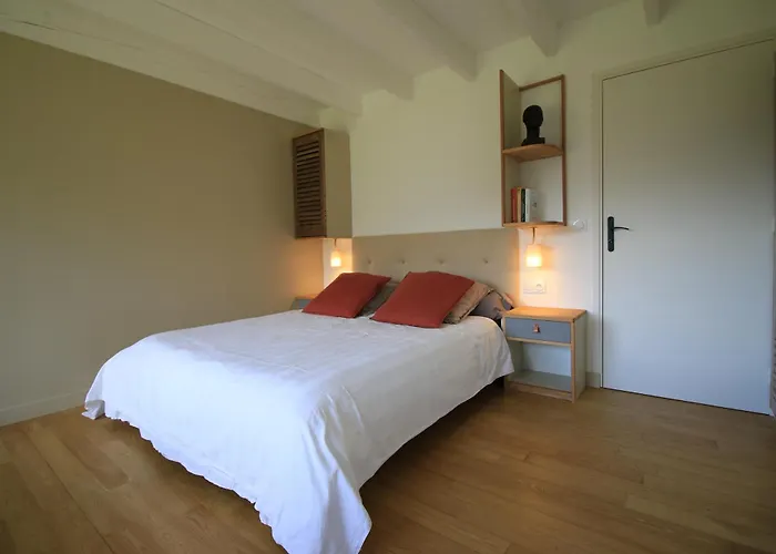 Aux Logis De Fonfroide Chez Mylene & David